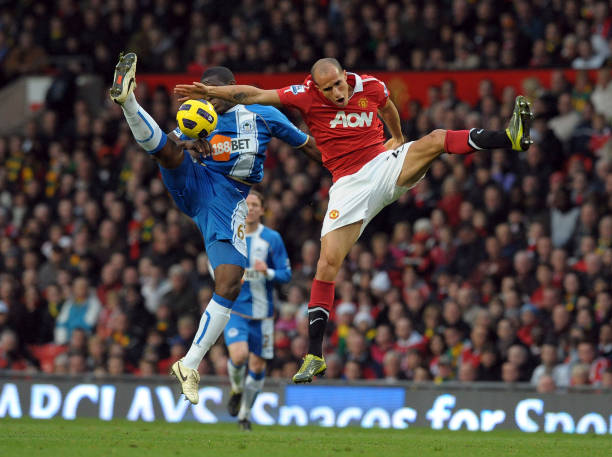 阿尔瓦雷斯 阿尔瓦雷斯